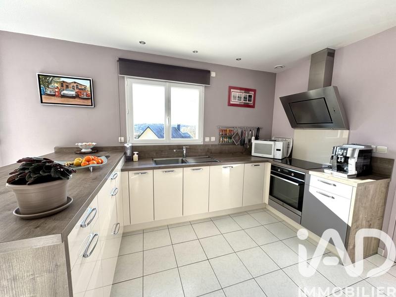 Maison - 210 m² - 7 pièces