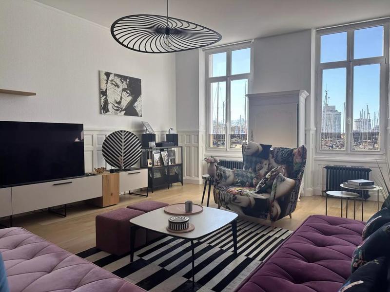 Appartement - 153 m² - 6 pièces