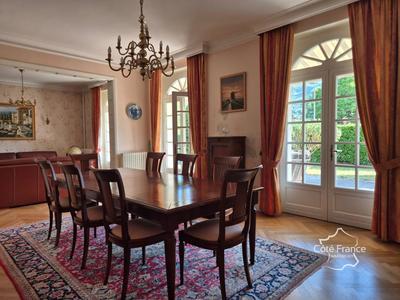 Maison de maîtres - 208 m² - 7 pièces