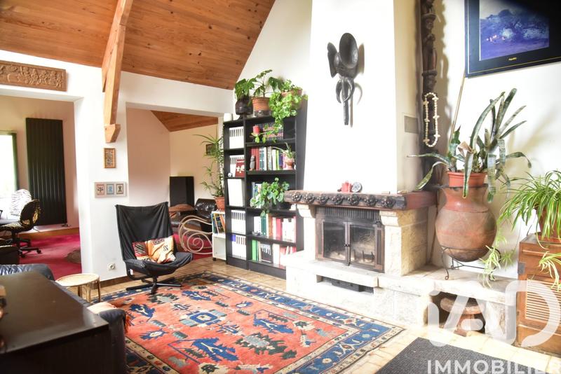 Maison - 212 m² - 7 pièces