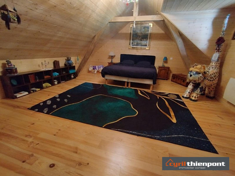 Propriété - 323 m² - 12 pièces