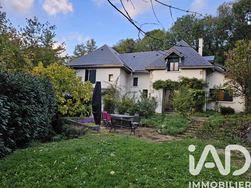 Maison - 180 m² - 8 pièces