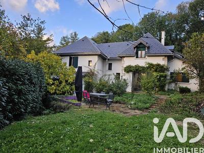 Maison - 180 m² - 8 pièces