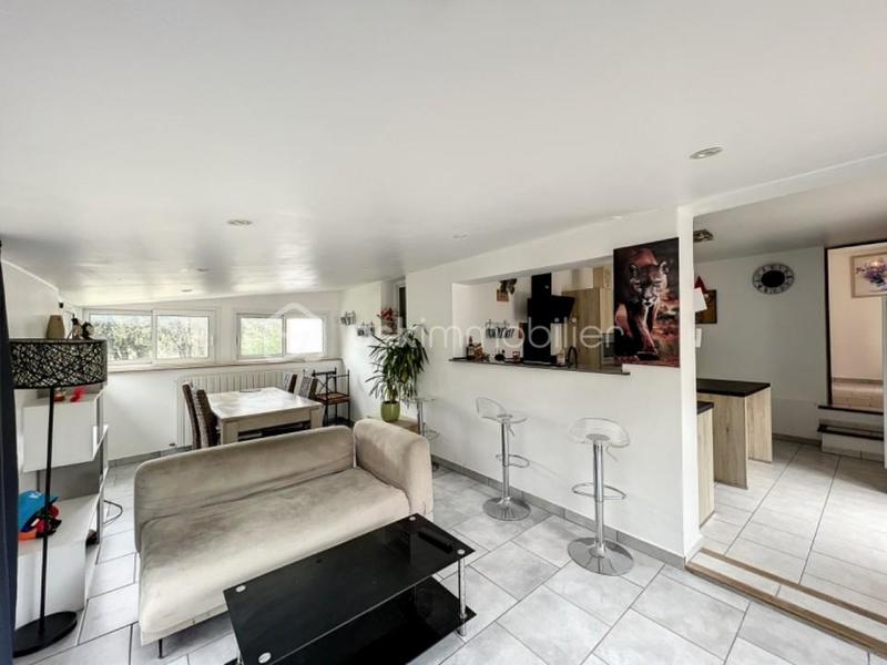 Propriété - 317 m² - 8 pièces