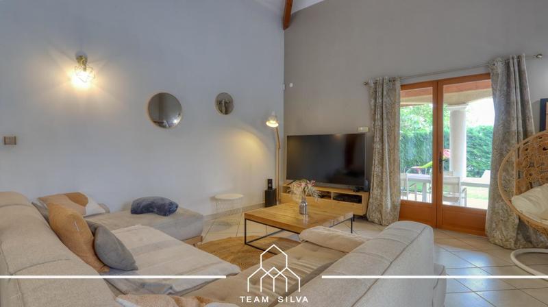 Maison - 170 m² - 5 pièces