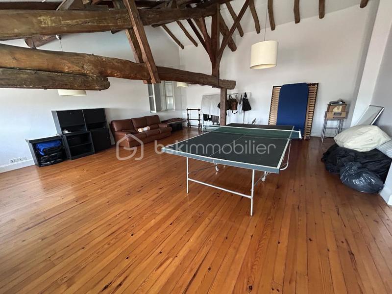 Propriété - 453 m² - 10 pièces