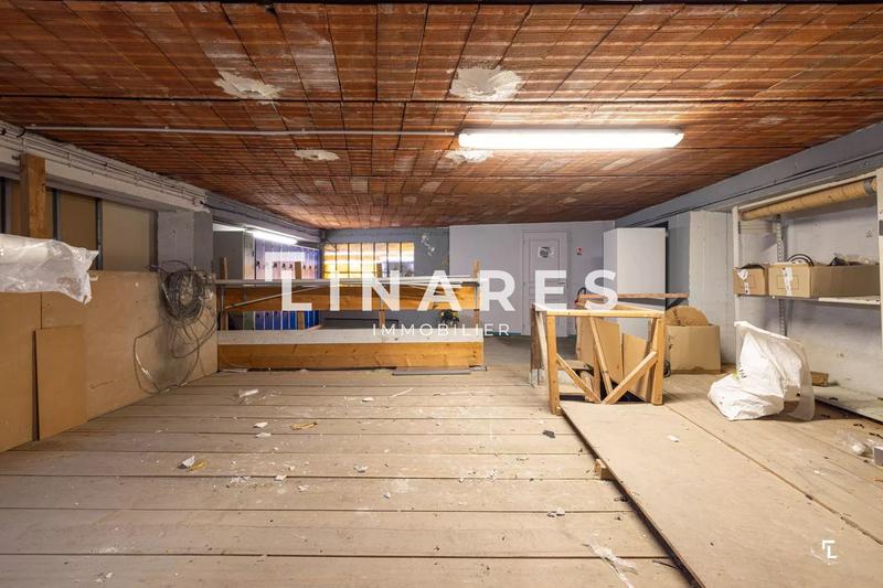 Local d'activités - 695 m² - 22 pièces