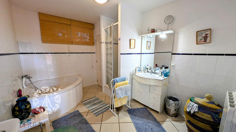 Villa - 122 m² - 6 pièces