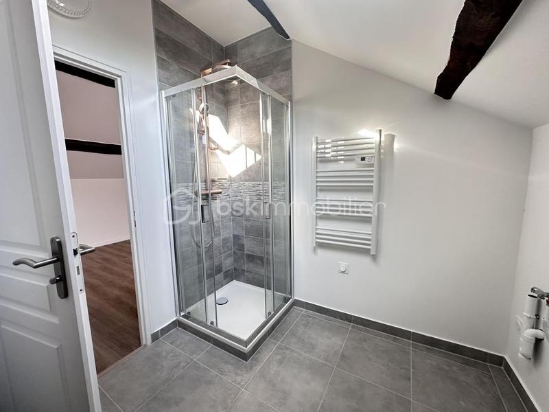 Maison - 827 m² - 35 pièces