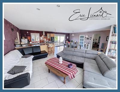 Maison - 190 m² - 8 pièces