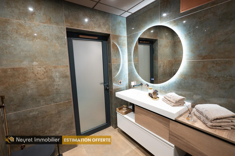 Appartement - 316 m² - 8 pièces