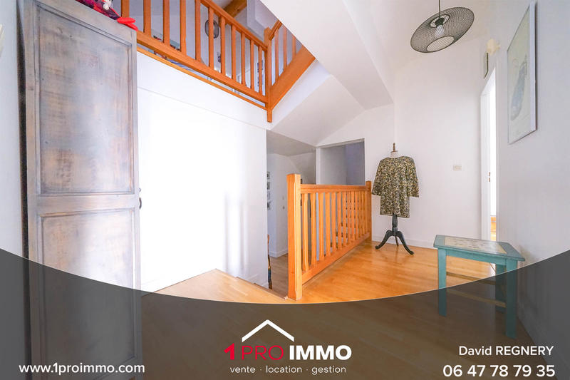 Maison - 224 m² - 8 pièces