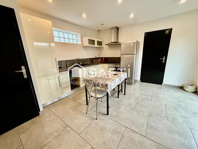 Maison - 80 m² - 4 pièces