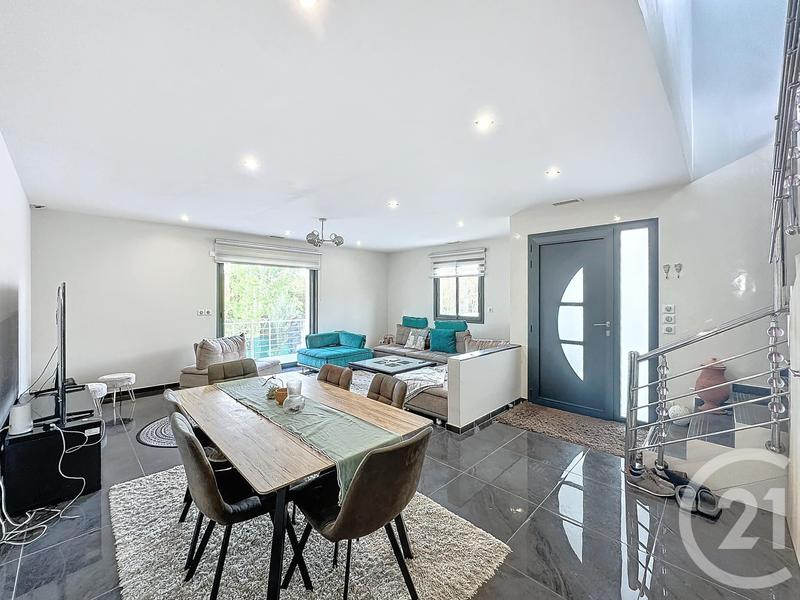 Maison - 157 m² - 6 pièces