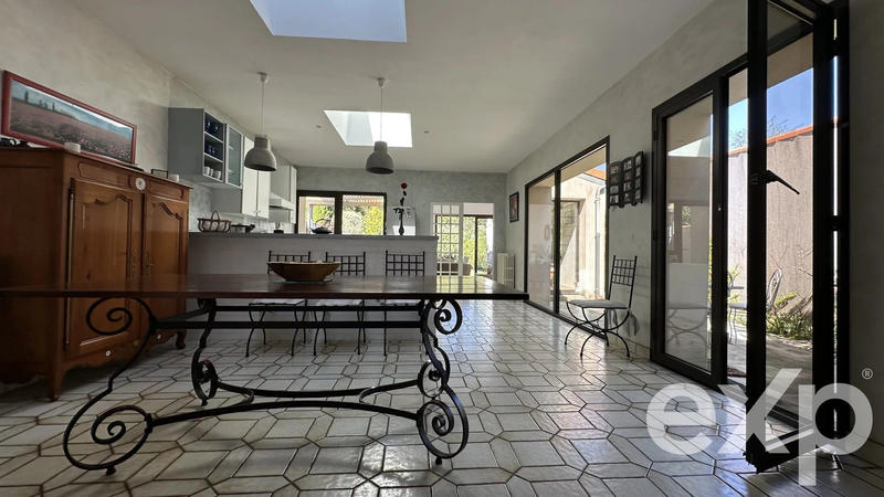 Maison - 190 m² - 7 pièces