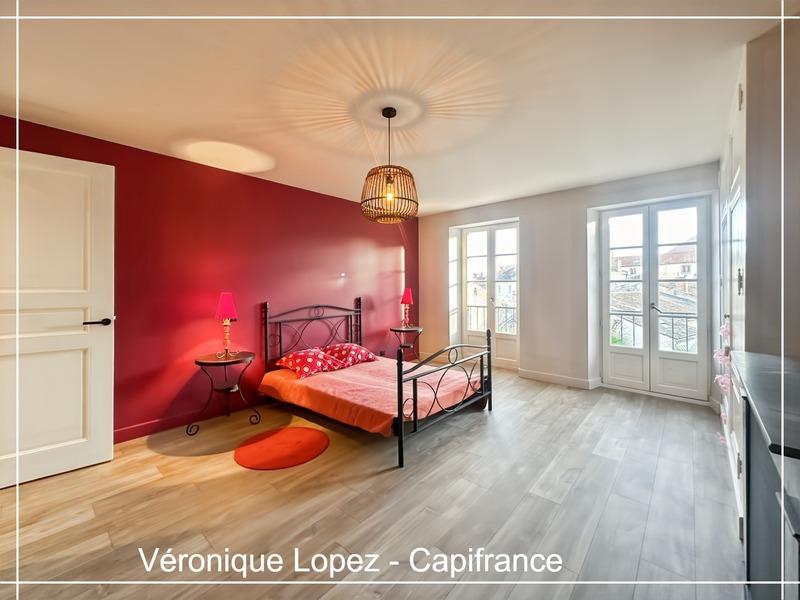 Maison bourgeoise - 266 m² - 7 pièces