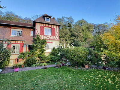 Maison - 147 m² - 8 pièces