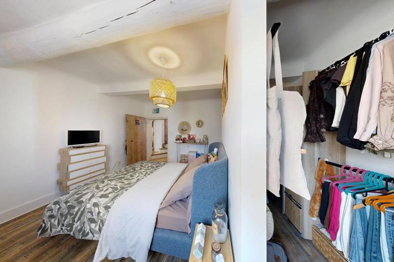 Maison - 160 m² - 8 pièces