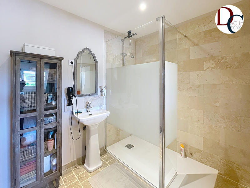 Maison - 405 m² - 11 pièces