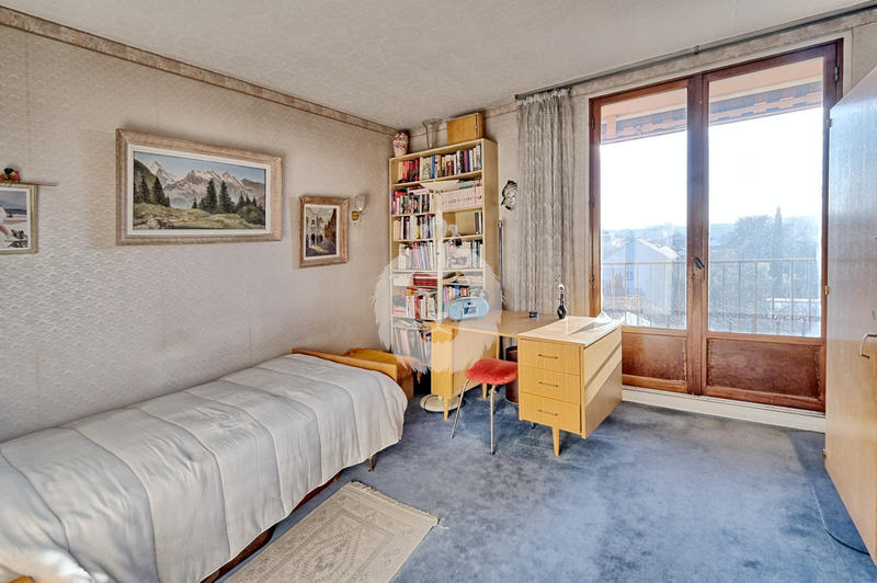 Appartement - 90 m² - 4 pièces