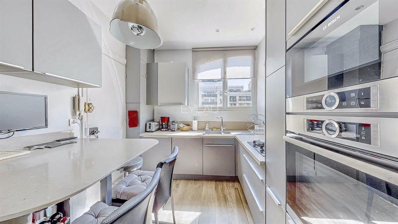 Appartement - 140 m² - 5 pièces