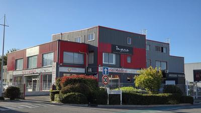 Local commercial - 1 150 m² - 4 pièces