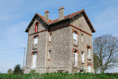 Propriété - 230 m² - 11 pièces