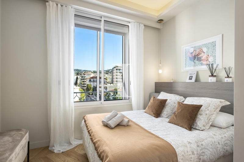 Appartement - 100 m² - 4 pièces