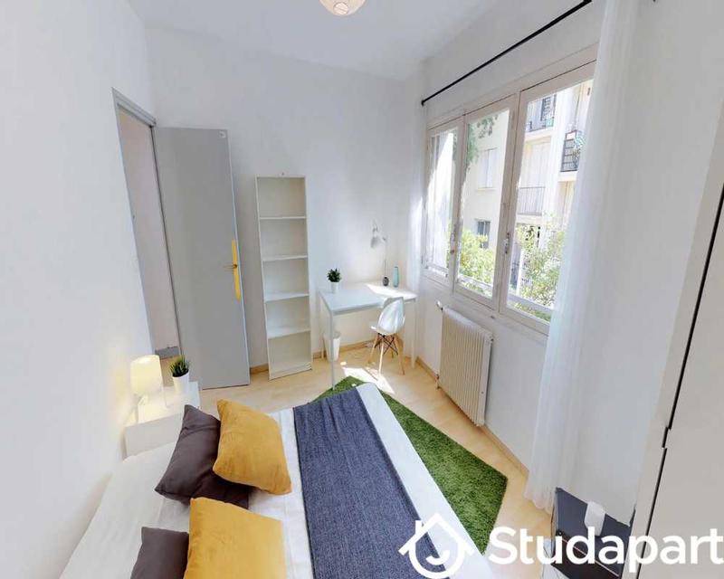 Chambre - 120 m² - 1 pièce