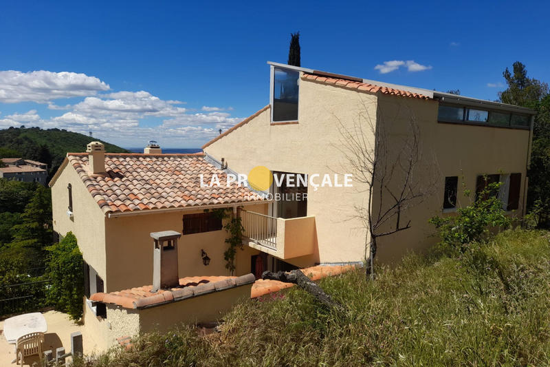 Maison - 190 m² - 8 pièces