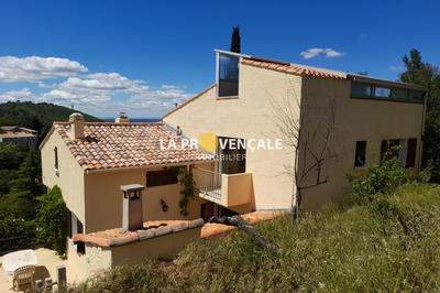 Maison - 190 m² - 8 pièces