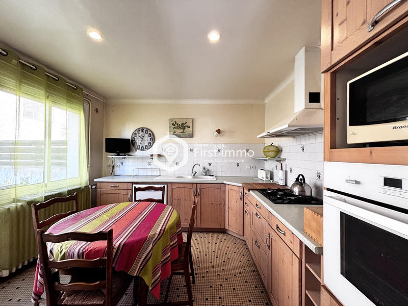 Maison traditionnelle - 165 m² - 7 pièces