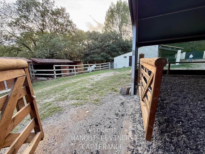 Maison - 314 m² - 11 pièces