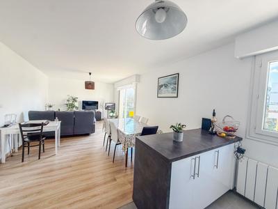 Appartement - 64 m² - 3 pièces