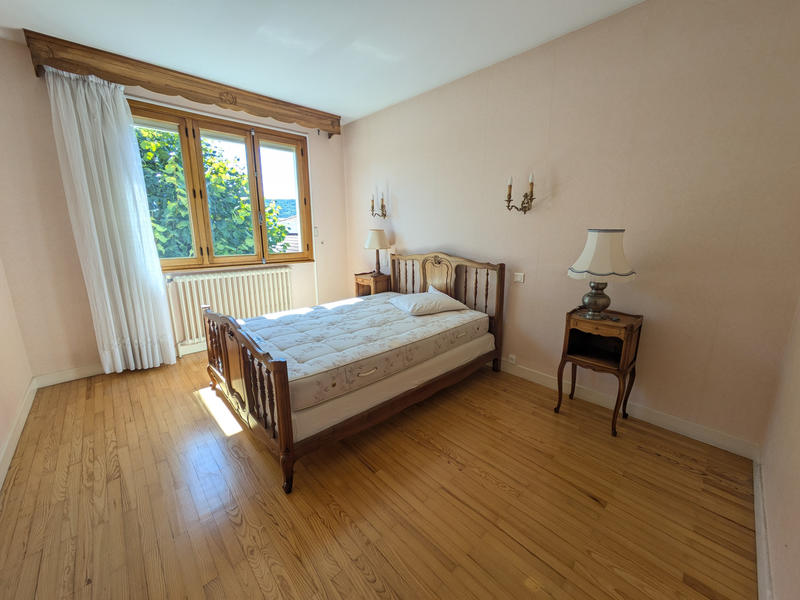 Maison - 125 m² - 8 pièces