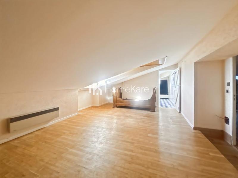 Propriété - 280 m² - 11 pièces