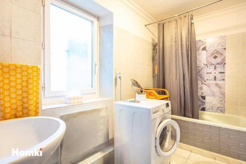 Maison - 150 m² - 8 pièces