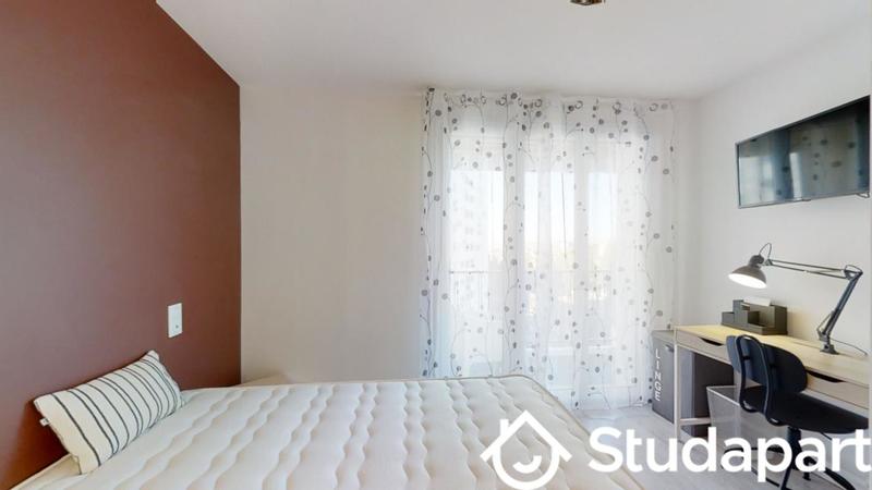 Chambre - 14 m² - 1 pièce