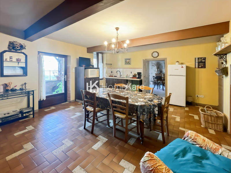 Maison - 151 m² - 7 pièces