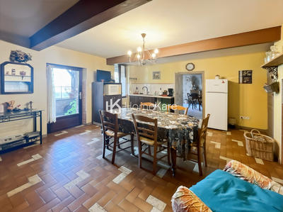 Maison - 151 m² - 7 pièces