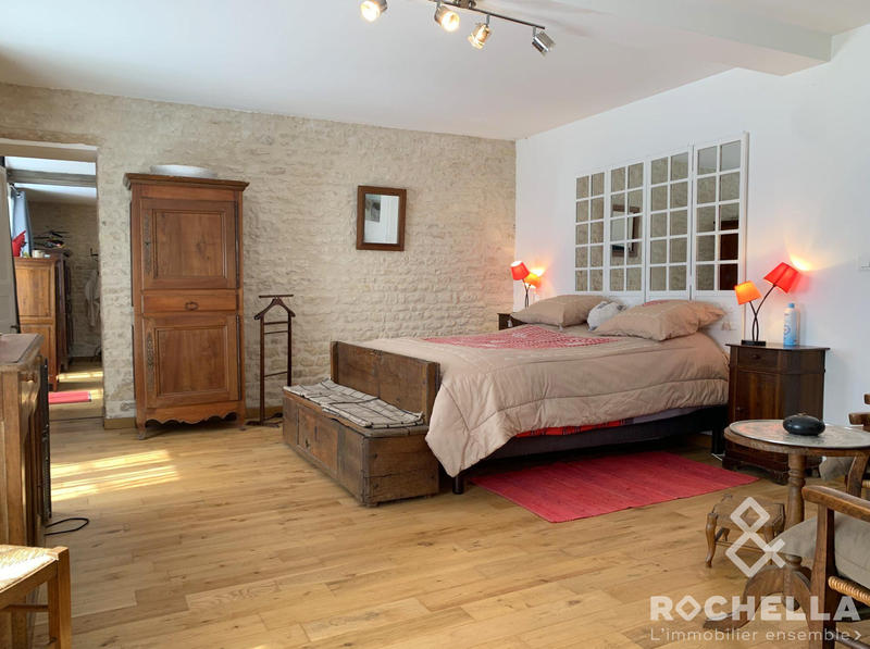 Maison - 362 m² - 8 pièces