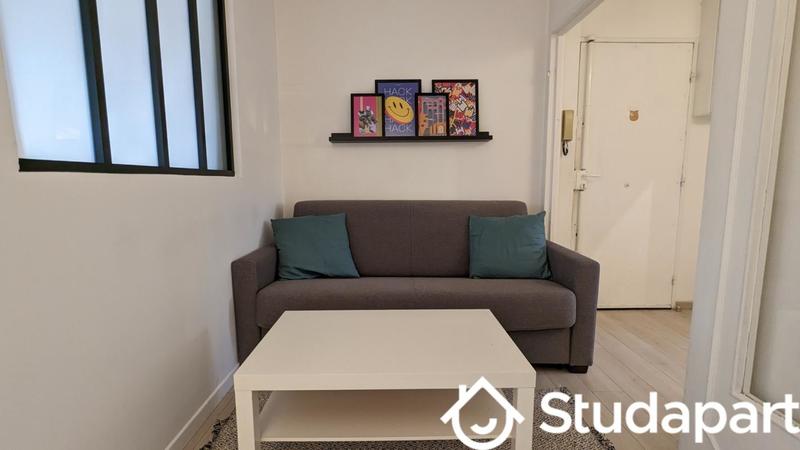 Chambre - 9 m² - 1 pièce