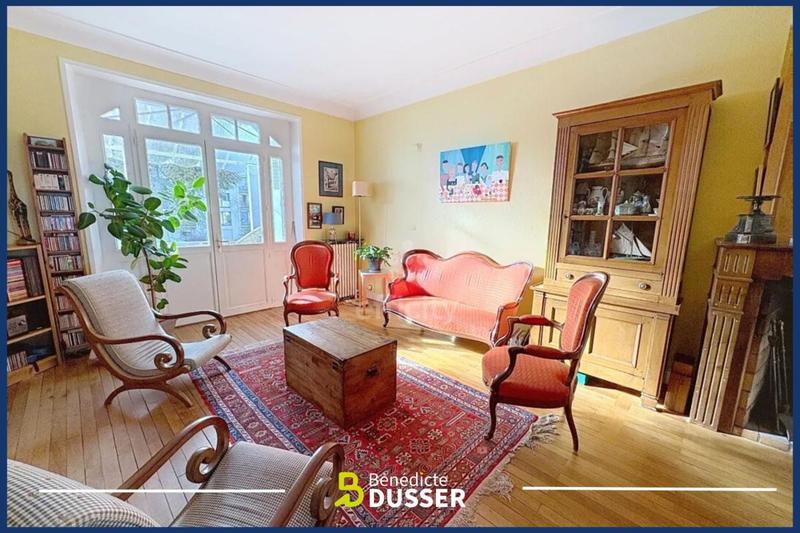 Maison - 195 m² - 7 pièces