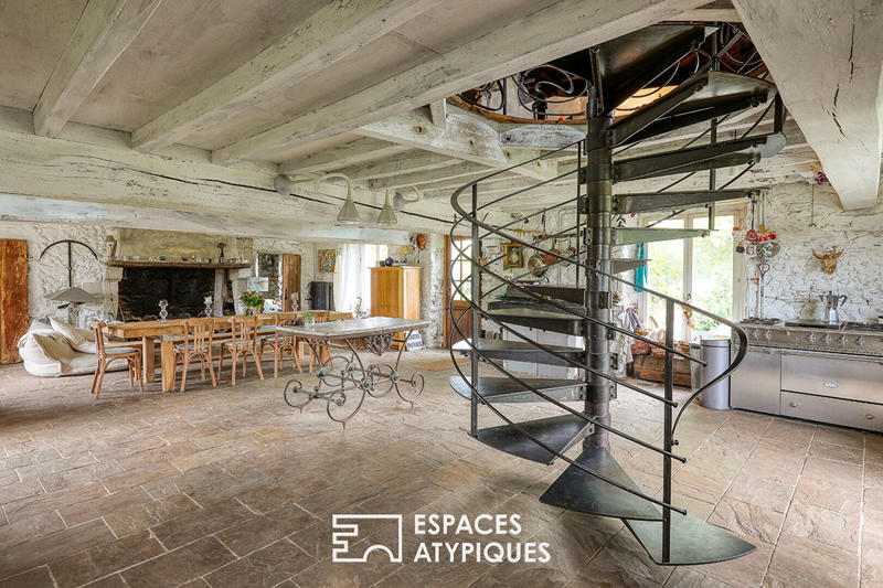 Maison - 266 m² - 7 pièces