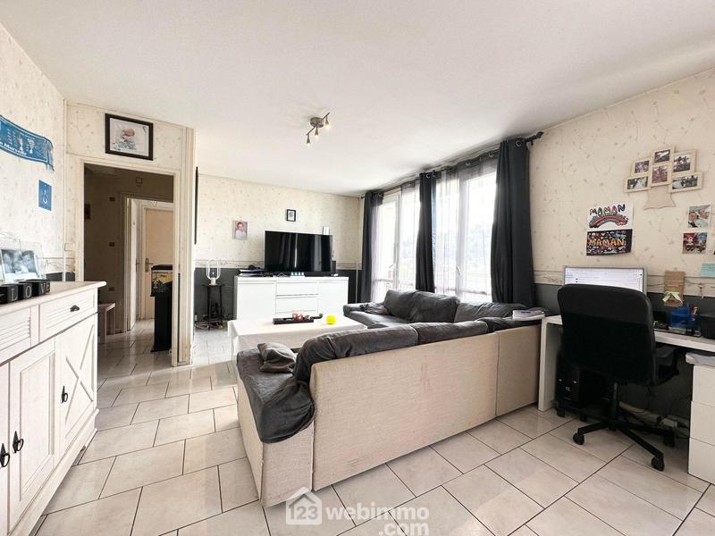 Appartement - 85 m² - 5 pièces