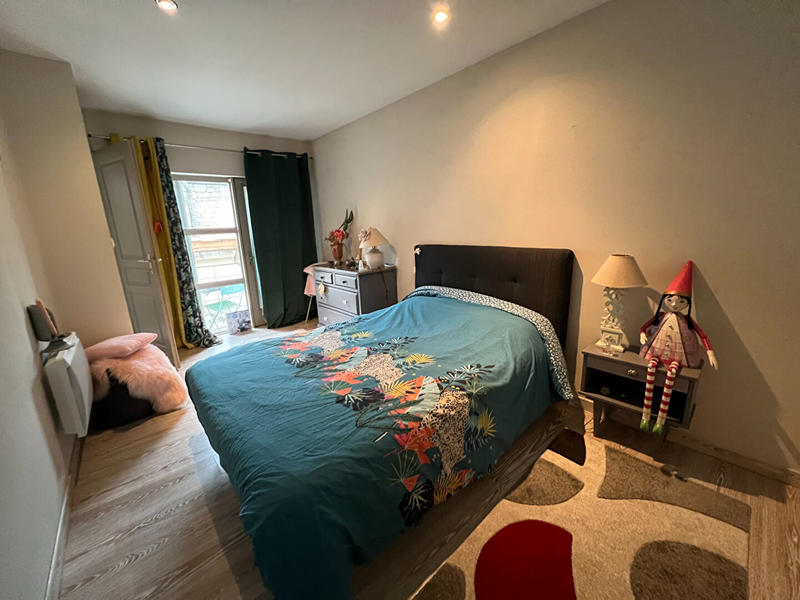 Maison - 230 m² - 9 pièces