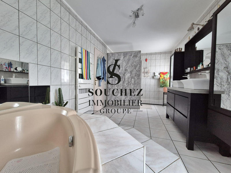 Maison - 172 m² - 7 pièces