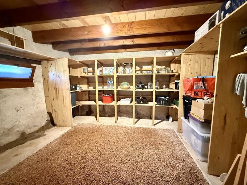 Maison - 330 m² - 8 pièces