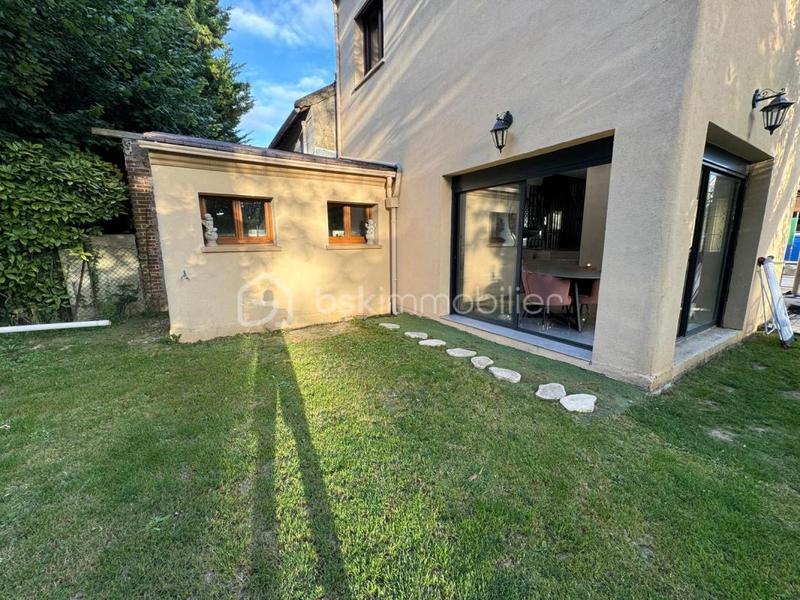 Propriété - 165 m² - 6 pièces