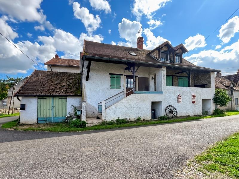 Maison en pierre - 89 m² - 5 pièces